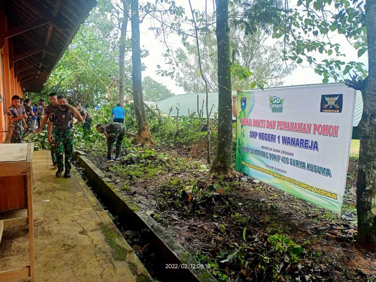 Bakti Lingkungan Sekolah Adiwiyata